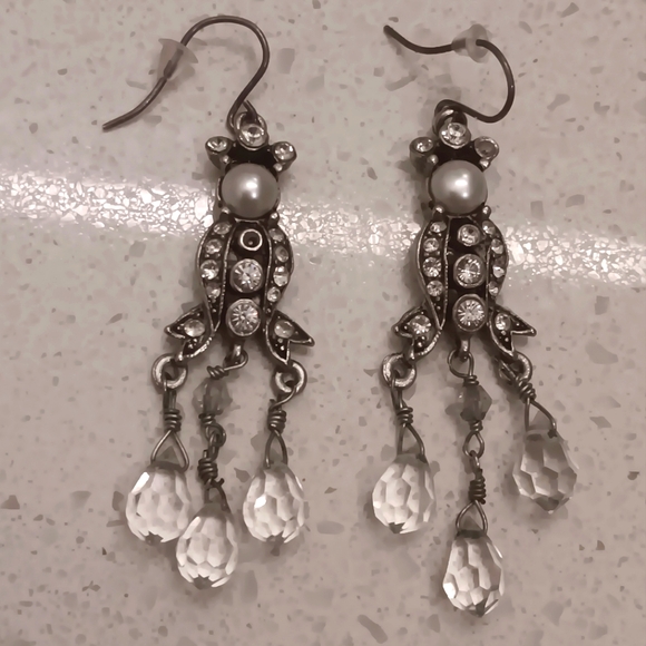 Crystal Faux Pearl Dangle Silvertone Earrings - Picture 1 of 4